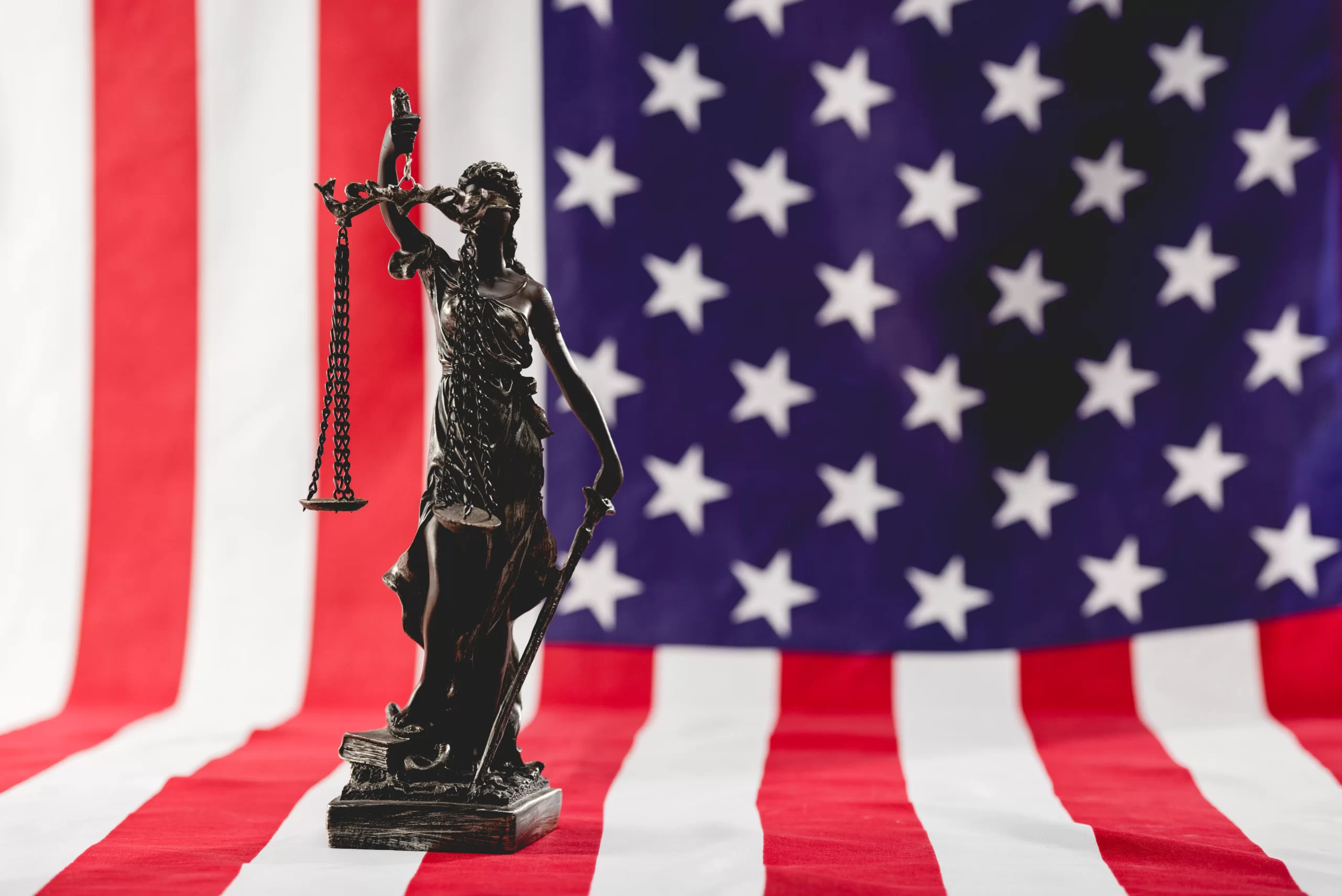 selective-focus-of-justice-statue-near-american-fl-2026-01-06-00-09-04-utc